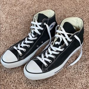 Men’s black converse high tops. Size 11